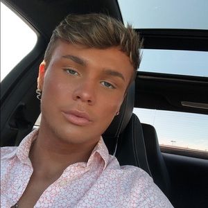 Meet your Posher, Shawn